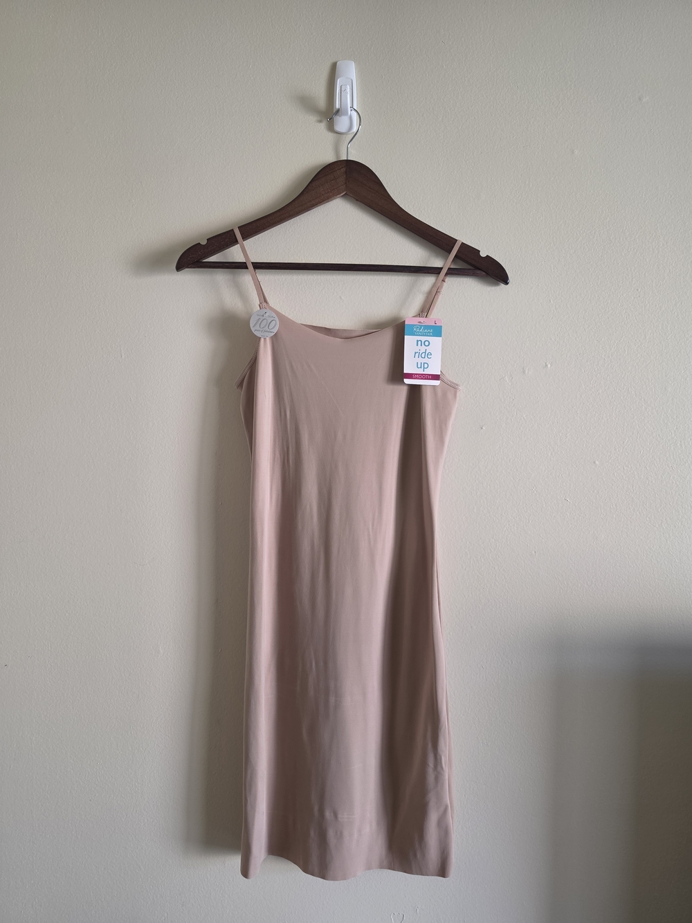 🌿 NWT Vanity Fair No Ride Up Cami Full Slip Dress
